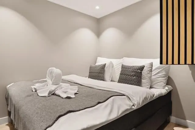 High End 2br - Balcony - Harbour View 아파트